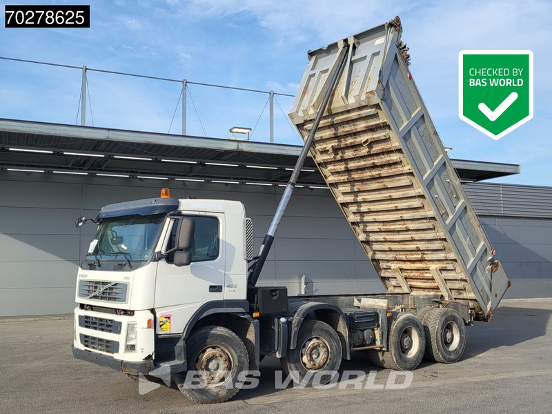 Volvo FM 400 8X4 16m3 tipper Manual Big-Axle VEB+ Euro 4 - Billenőplatós teherautó: 1 kép. Volvo FM 400 8X4 16m3 tipper Manual Big-Axle VEB+ Euro 4 - Billenőplatós teherautó: 1 kép.