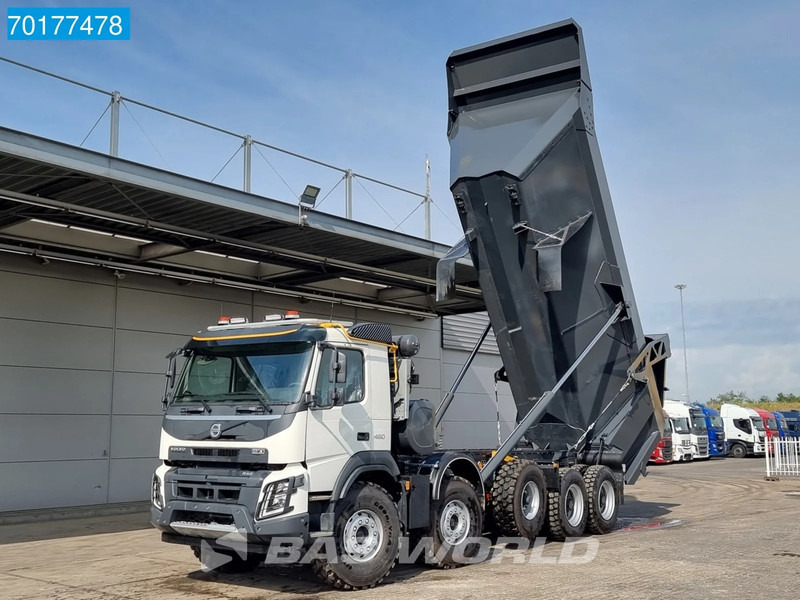 Volvo FMX 460 10X4 50T payload | 30m3 Tipper | Mining dumper - Billenőplatós teherautó: 2 kép. Volvo FMX 460 10X4 50T payload | 30m3 Tipper | Mining dumper - Billenőplatós teherautó: 2 kép.