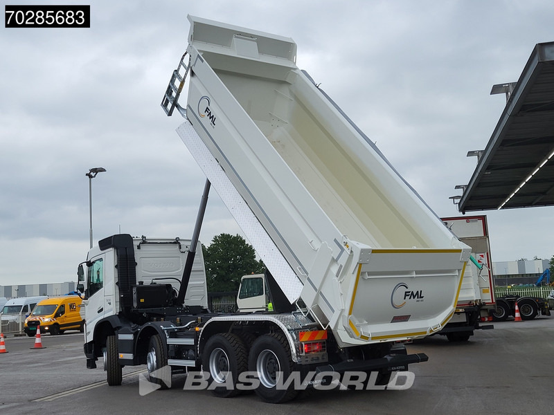 Volvo FMX 500 8X4 NEW 20m3 KH-Kipper Steel suspension Automatic Big-Axle Euro 6 - Billenőplatós teherautó: 2 kép. Volvo FMX 500 8X4 NEW 20m3 KH-Kipper Steel suspension Automatic Big-Axle Euro 6 - Billenőplatós teherautó: 2 kép.