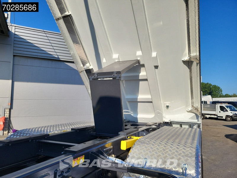 Volvo FMX 500 8X6 NEW! 18m3 KH-Kipper Steelsuspension Big-Axle Automatic Euro 6 - Billenőplatós teherautó: 3 kép. Volvo FMX 500 8X6 NEW! 18m3 KH-Kipper Steelsuspension Big-Axle Automatic Euro 6 - Billenőplatós teherautó: 3 kép.