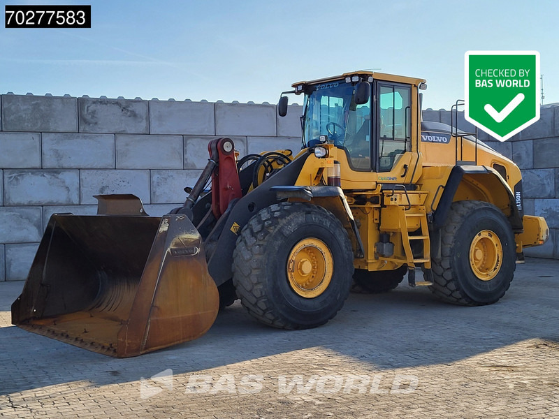 Volvo L150 H - Gumikerekes homlokrakodó: 1 kép. Volvo L150 H - Gumikerekes homlokrakodó: 1 kép.
