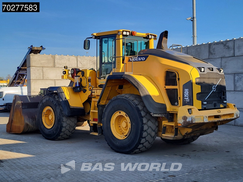Volvo L150 H - Gumikerekes homlokrakodó: 5 kép. Volvo L150 H - Gumikerekes homlokrakodó: 5 kép.