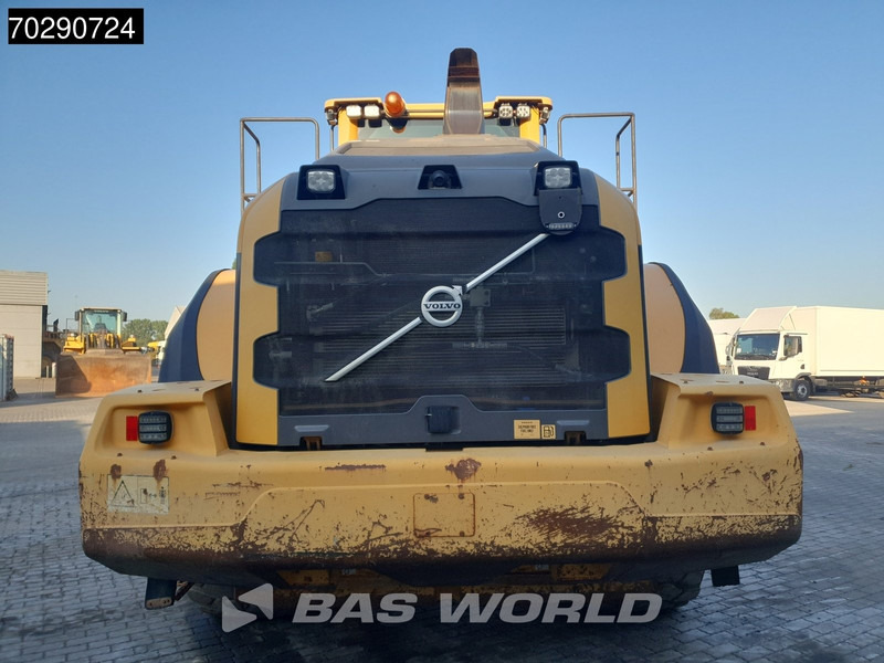 Volvo L180 H CDC - Gumikerekes homlokrakodó: 3 kép. Volvo L180 H CDC - Gumikerekes homlokrakodó: 3 kép.