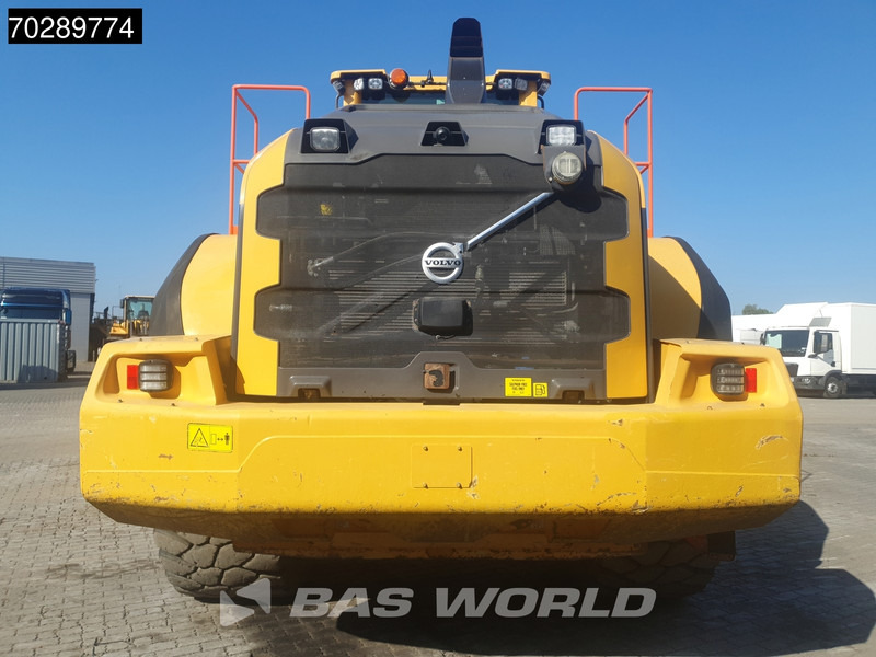 Volvo L260 H CDC - Gumikerekes homlokrakodó: 3 kép. Volvo L260 H CDC - Gumikerekes homlokrakodó: 3 kép.