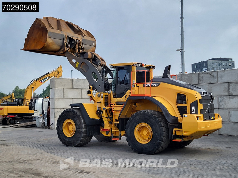 Volvo L260 H CDC - Gumikerekes homlokrakodó: 5 kép. Volvo L260 H CDC - Gumikerekes homlokrakodó: 5 kép.