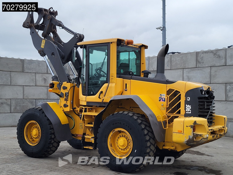 Volvo L90 F DUTCH MACHINE - Gumikerekes homlokrakodó: 5 kép. Volvo L90 F DUTCH MACHINE - Gumikerekes homlokrakodó: 5 kép.