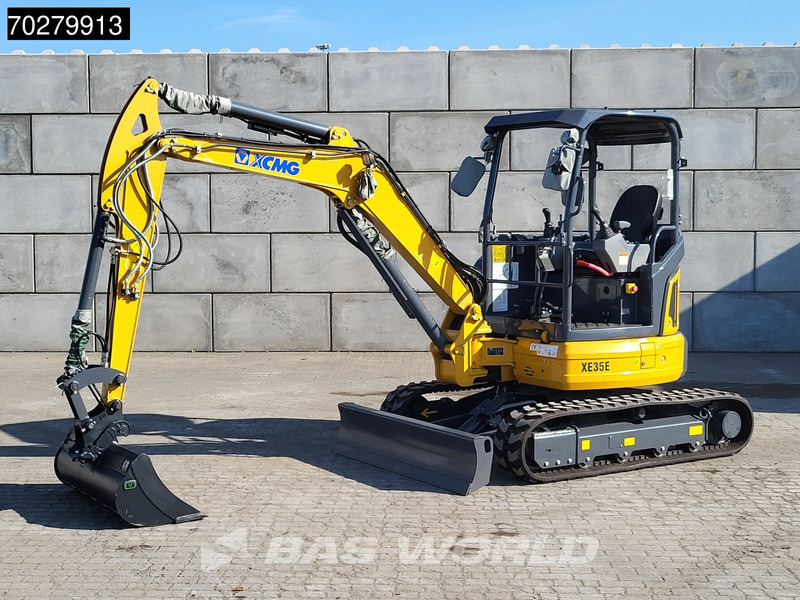 XCMG XE35 E 3 BUCKETS - YANMAR ENGINE - Minikotró: 2 kép. XCMG XE35 E 3 BUCKETS - YANMAR ENGINE - Minikotró: 2 kép.