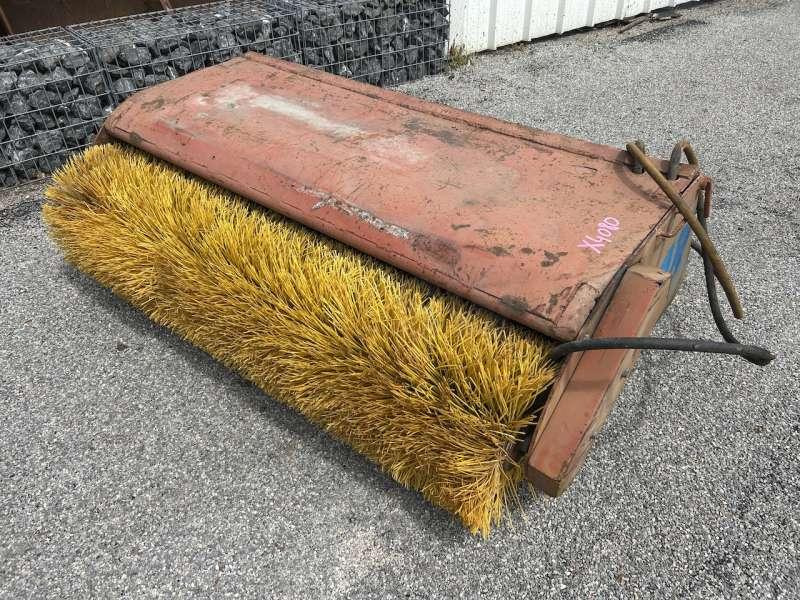 1700mm - Utcaseprő gép: 1 kép. 1700mm - Utcaseprő gép: 1 kép.