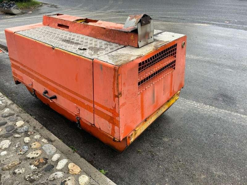 Atlas copco XAS55DD - Légkompresszor: 4 kép. Atlas copco XAS55DD - Légkompresszor: 4 kép.