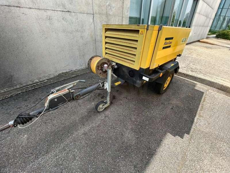 Atlas copco XAS56 - Légkompresszor: 2 kép. Atlas copco XAS56 - Légkompresszor: 2 kép.