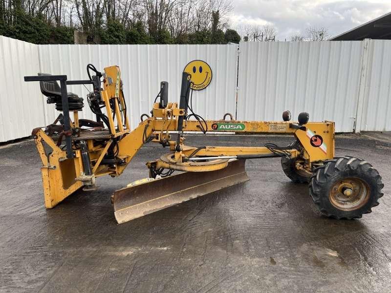 Ausa OP NV2500 - Gréder: 1 kép. Ausa OP NV2500 - Gréder: 1 kép.