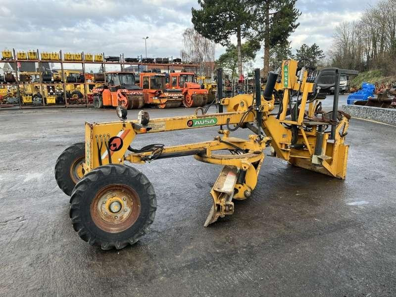 Ausa OP NV2500 - Gréder: 3 kép. Ausa OP NV2500 - Gréder: 3 kép.