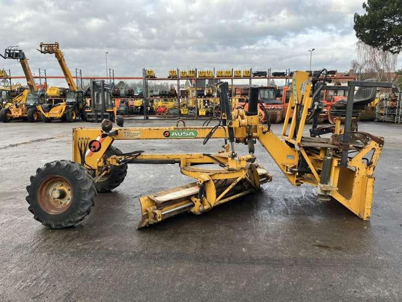 Ausa OP NV2500 - Gréder: 4 kép. Ausa OP NV2500 - Gréder: 4 kép.