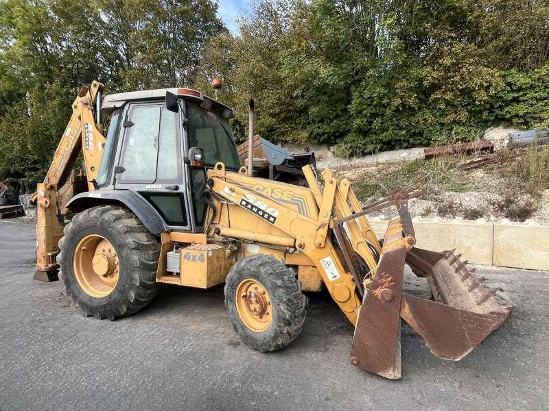 Case 580SLE RANGER - Kotrórakodó: 1 kép. Case 580SLE RANGER - Kotrórakodó: 1 kép.