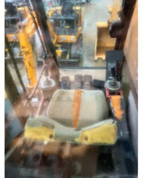 Case 888CK lízing Case 888CK: 14 kép. Case 888CK lízing Case 888CK: 14 kép.