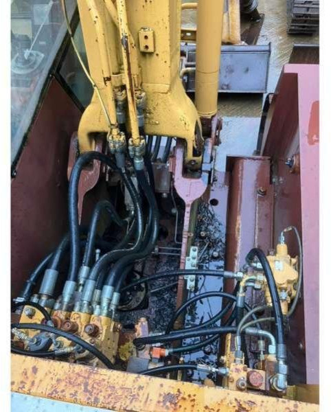 Case 888CK lízing Case 888CK: 10 kép. Case 888CK lízing Case 888CK: 10 kép.