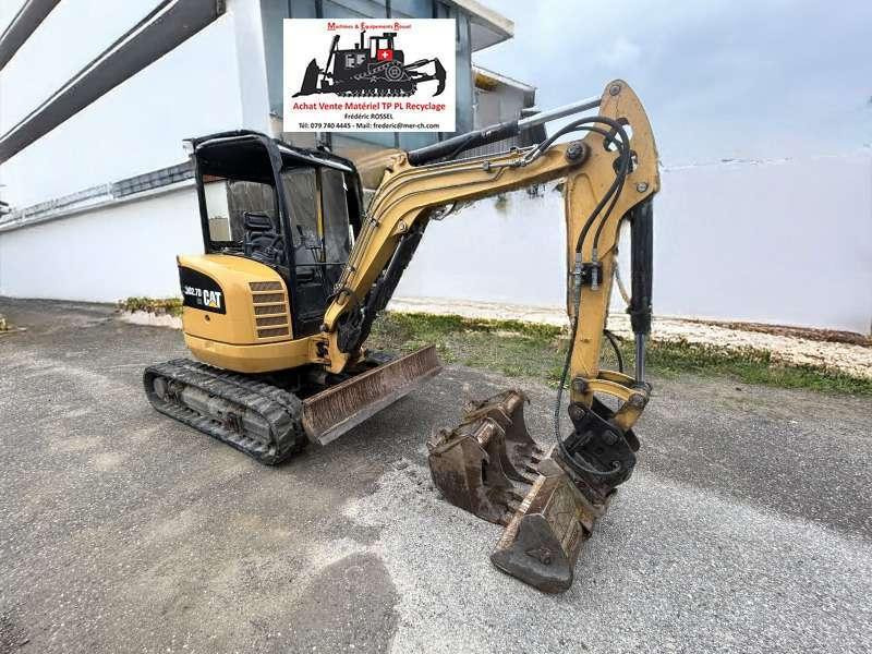 Caterpillar 302.7D CR - Minikotró: 2 kép. Caterpillar 302.7D CR - Minikotró: 2 kép.