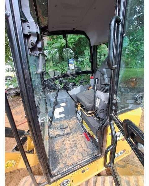 Caterpillar 302 - Minikotró: 5 kép. Caterpillar 302 - Minikotró: 5 kép.