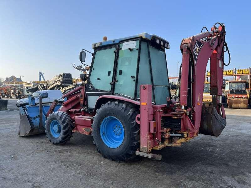 Caterpillar 432D - Kotrórakodó: 5 kép. Caterpillar 432D - Kotrórakodó: 5 kép.