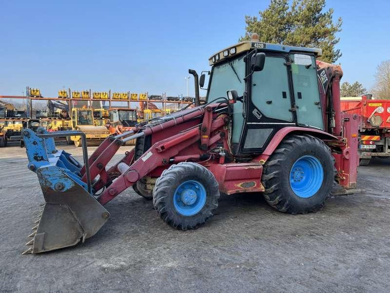 Caterpillar 432D - Kotrórakodó: 3 kép. Caterpillar 432D - Kotrórakodó: 3 kép.