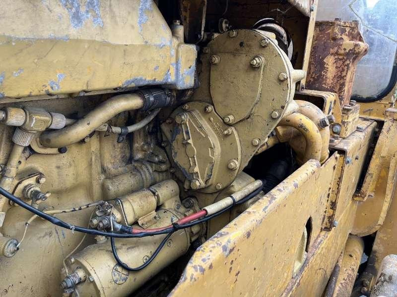 Talajtömörítő Caterpillar 825 + porte engins: 29 kép.