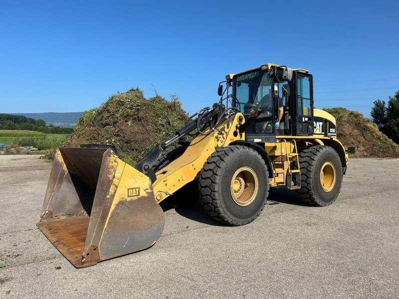 Caterpillar 924G - Gumikerekes homlokrakodó: 2 kép. Caterpillar 924G - Gumikerekes homlokrakodó: 2 kép.