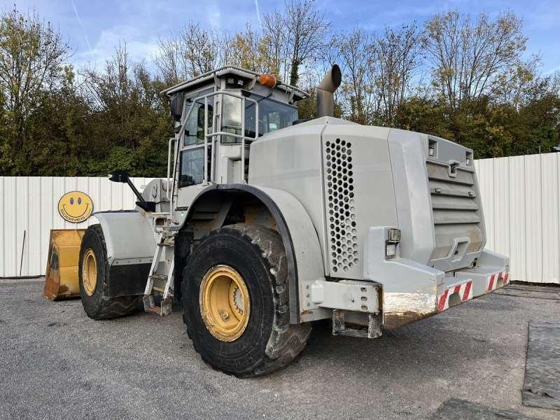 Caterpillar 962K - Gumikerekes homlokrakodó: 4 kép. Caterpillar 962K - Gumikerekes homlokrakodó: 4 kép.