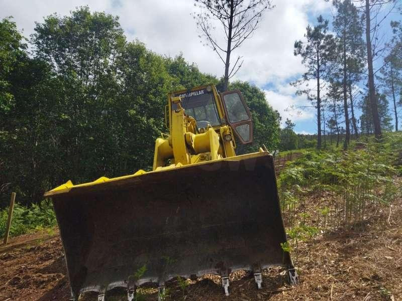 Caterpillar 963 - Lánctalpas homlokrakodó: 4 kép. Caterpillar 963 - Lánctalpas homlokrakodó: 4 kép.