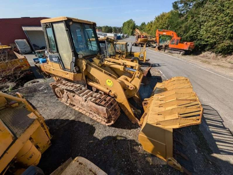 Caterpillar 963C - POUR PIECES - Lánctalpas homlokrakodó: 2 kép. Caterpillar 963C - POUR PIECES - Lánctalpas homlokrakodó: 2 kép.