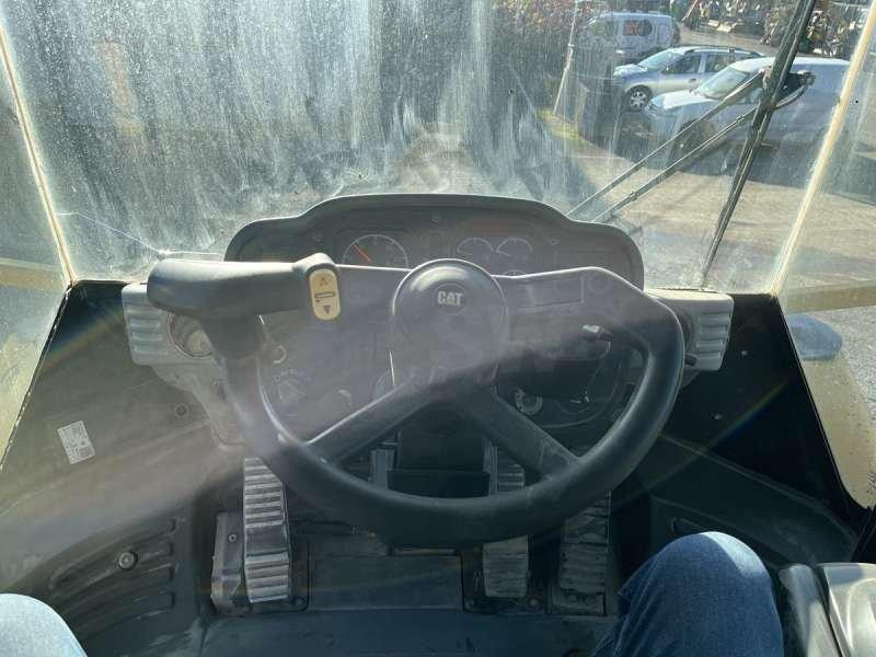 Caterpillar 966G lízing Caterpillar 966G: 36 kép. Caterpillar 966G lízing Caterpillar 966G: 36 kép.