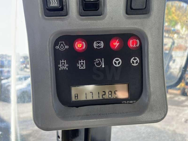 Caterpillar 966G lízing Caterpillar 966G: 41 kép. Caterpillar 966G lízing Caterpillar 966G: 41 kép.