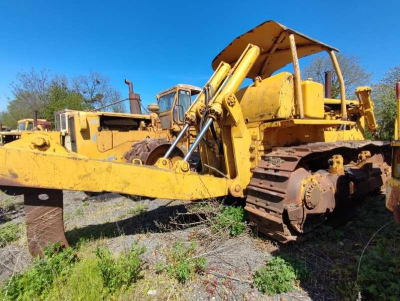Caterpillar D8K + Porte Engins - Buldózer: 4 kép. Caterpillar D8K + Porte Engins - Buldózer: 4 kép.
