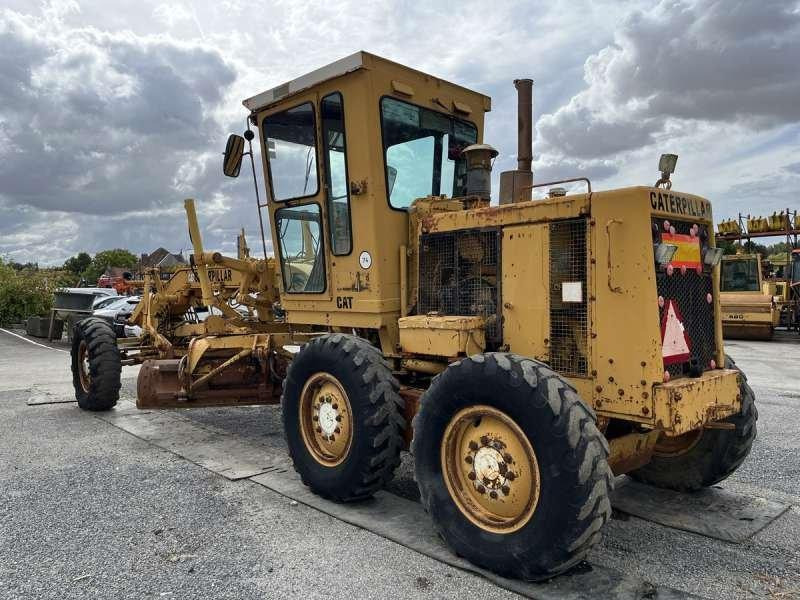 Caterpillar Niveleuse 120G - Gréder: 5 kép. Caterpillar Niveleuse 120G - Gréder: 5 kép.