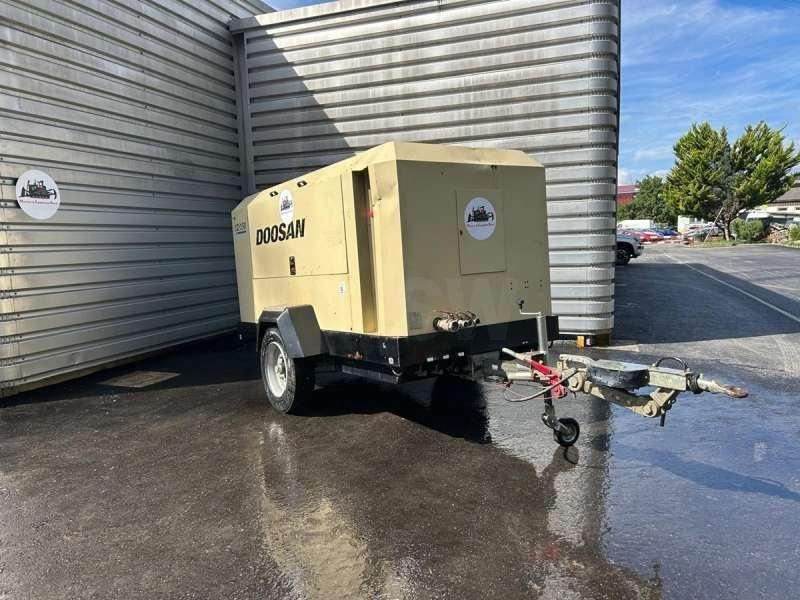 Doosan 12/150 - Légkompresszor: 3 kép. Doosan 12/150 - Légkompresszor: 3 kép.