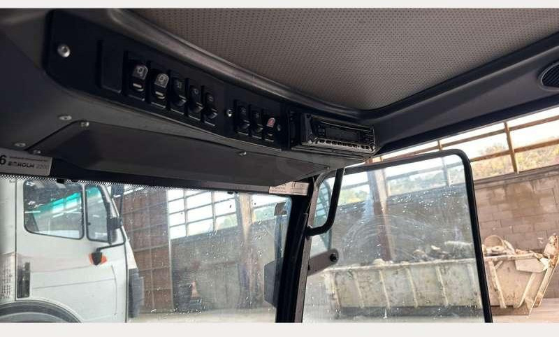 EGHOLM MASKINER 22A - Utcaseprő gép: 4 kép. EGHOLM MASKINER 22A - Utcaseprő gép: 4 kép.