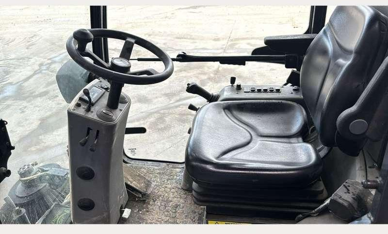 EGHOLM MASKINER 22A - Utcaseprő gép: 3 kép. EGHOLM MASKINER 22A - Utcaseprő gép: 3 kép.