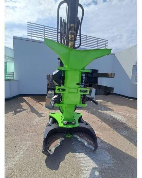 BRUMIC ABATEDOR 26.50 - Erdészeti gép: 4 kép. BRUMIC ABATEDOR 26.50 - Erdészeti gép: 4 kép.