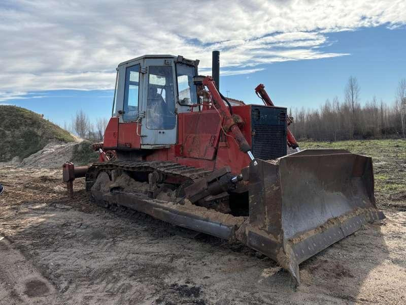 FIAT HITACHI Bulldozer FD14E - Buldózer: 2 kép. FIAT HITACHI Bulldozer FD14E - Buldózer: 2 kép.