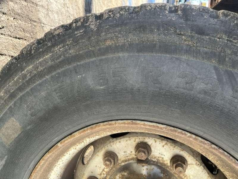 Rönkszállító félpótkocsi Fruehauf GRUMIERE 3 ESSIEUX: 28 kép.