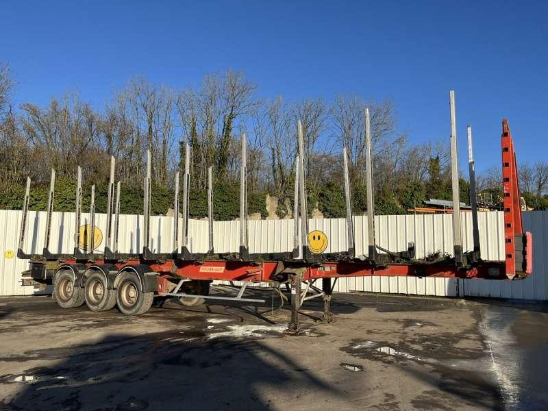 Fruehauf GRUMIERE 3 ESSIEUX - Rönkszállító teherautó: 1 kép. Fruehauf GRUMIERE 3 ESSIEUX - Rönkszállító teherautó: 1 kép.