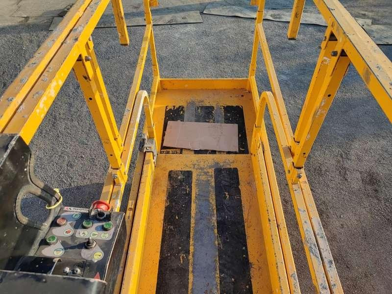 Oszlopos személyemelő Haulotte CISEAUX COMPACT 10N: 27 kép. Oszlopos személyemelő Haulotte CISEAUX COMPACT 10N: 27 kép.