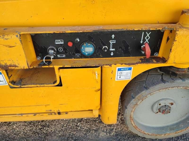 Oszlopos személyemelő Haulotte CISEAUX COMPACT 10N: 19 kép. Oszlopos személyemelő Haulotte CISEAUX COMPACT 10N: 19 kép.