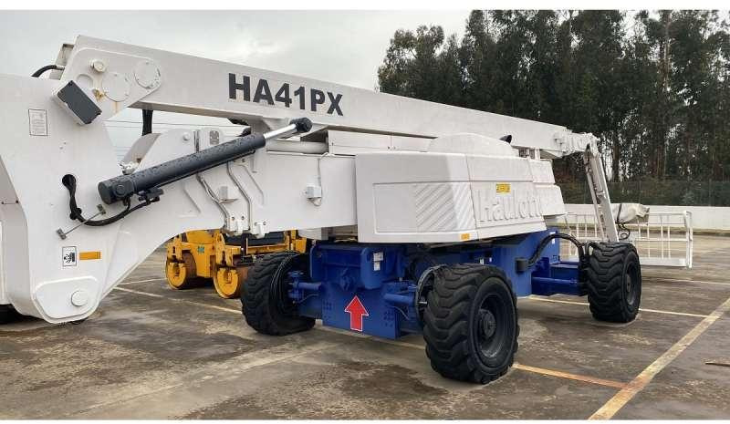 Haulotte HA41PX - Oszlopos személyemelő: 3 kép. Haulotte HA41PX - Oszlopos személyemelő: 3 kép.