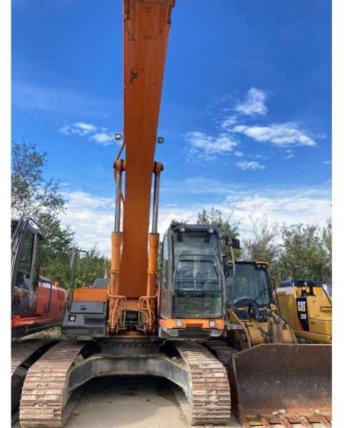 Hitachi CAMELEON ZX330LC - Lánctalpas kotró: 3 kép. Hitachi CAMELEON ZX330LC - Lánctalpas kotró: 3 kép.