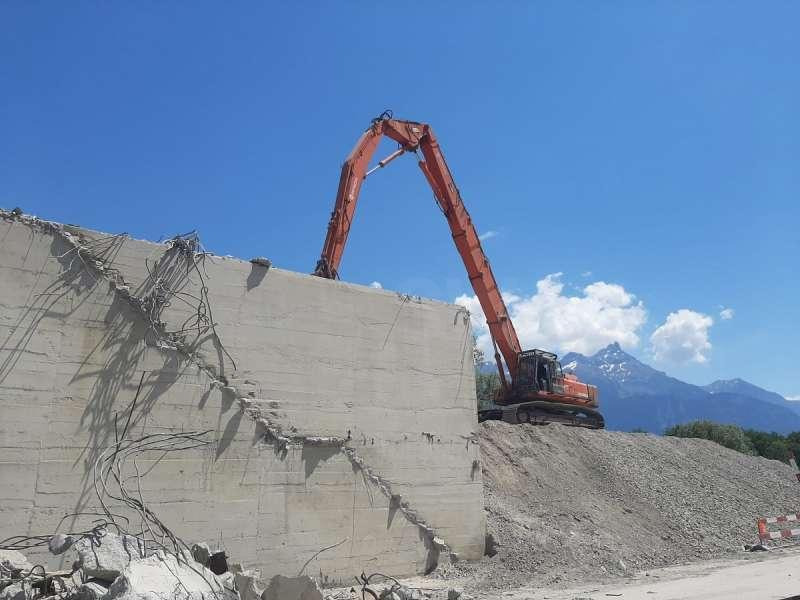 Hitachi EX400LC - Bontó kotrógép: 3 kép. Hitachi EX400LC - Bontó kotrógép: 3 kép.