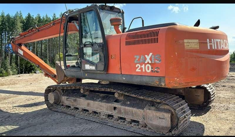 Hitachi ZX210LC-3 - Hulladék kotró: 3 kép. Hitachi ZX210LC-3 - Hulladék kotró: 3 kép.