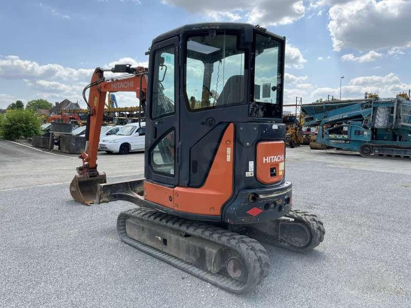 Hitachi ZX33U-5A CLR - Minikotró: 5 kép. Hitachi ZX33U-5A CLR - Minikotró: 5 kép.