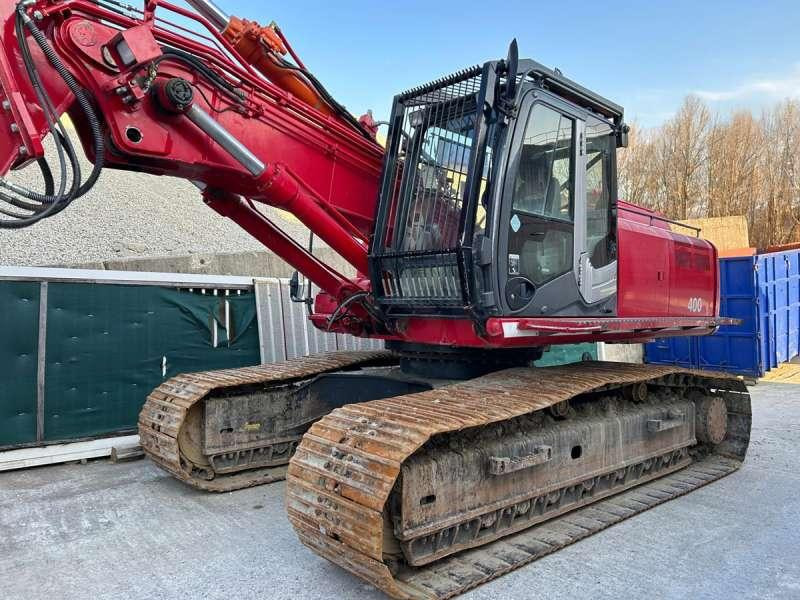 Hitachi ZX400LCH-3 - Lánctalpas kotró: 3 kép. Hitachi ZX400LCH-3 - Lánctalpas kotró: 3 kép.