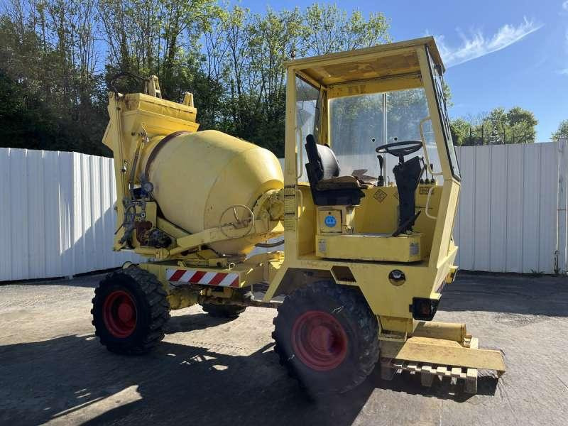 IMECA 1T4087 - Betonkeverő: 1 kép. IMECA 1T4087 - Betonkeverő: 1 kép.