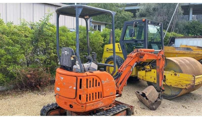 Ihi 15NX MACHINE SUISSE - Minikotró: 4 kép. Ihi 15NX MACHINE SUISSE - Minikotró: 4 kép.